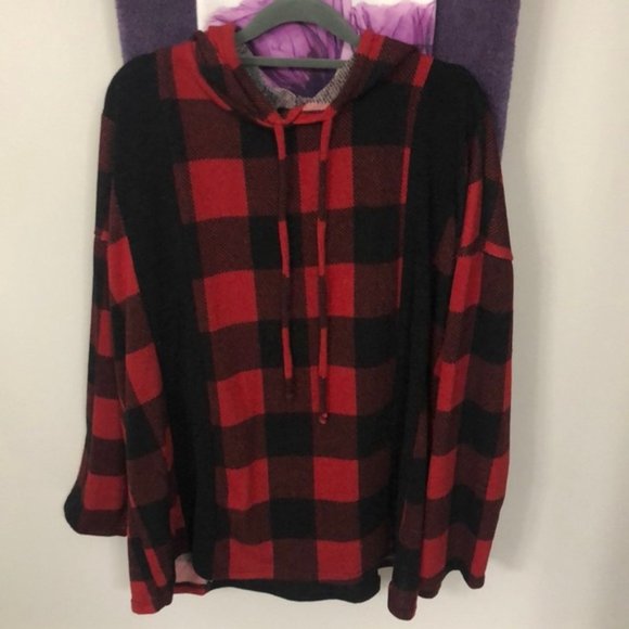 Red and black plaid top - Picture 1 of 3